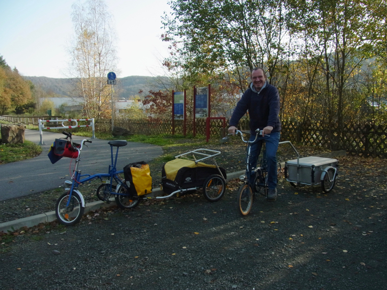 Faltrad mit Anhang